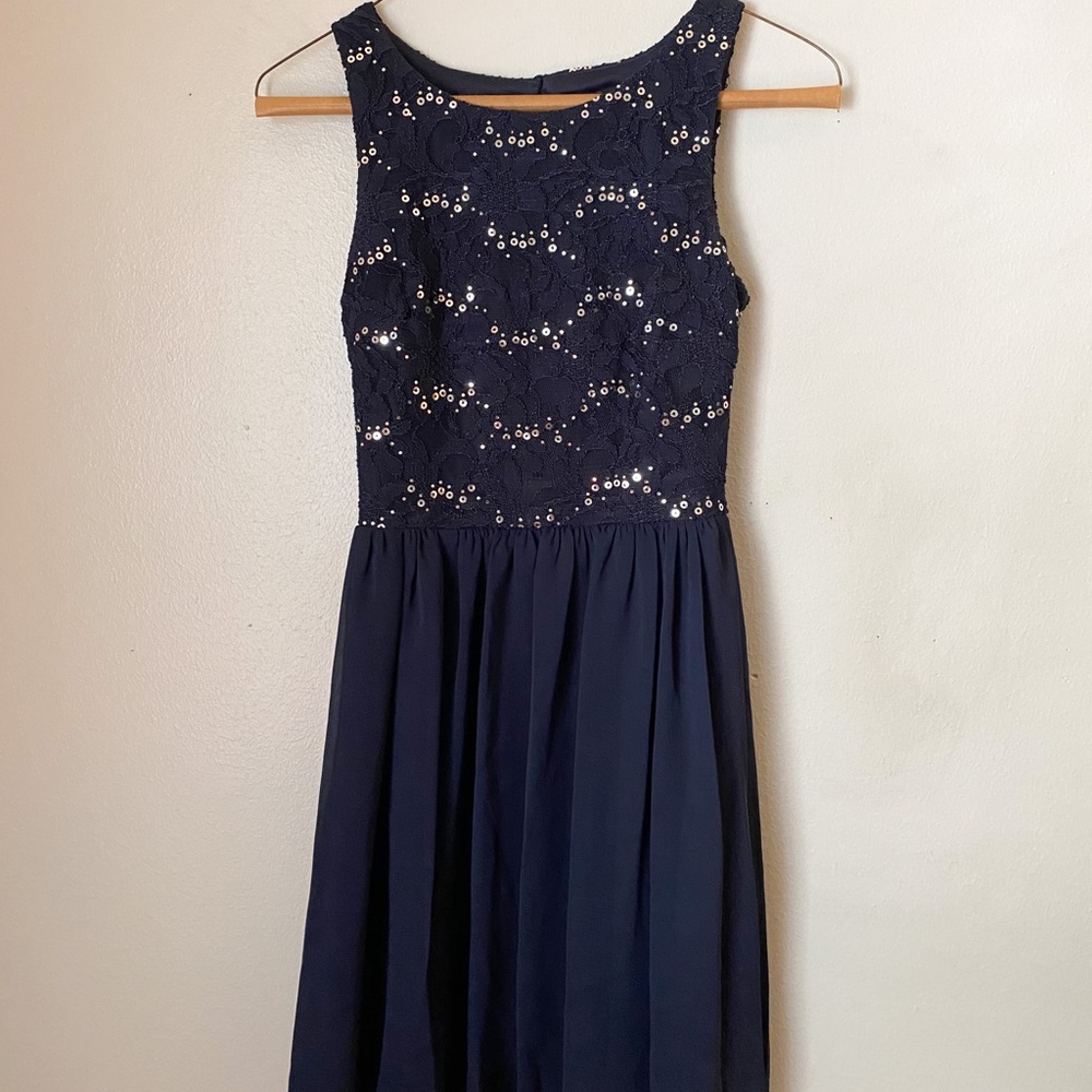 Sparkly lace homecoming dress size 0